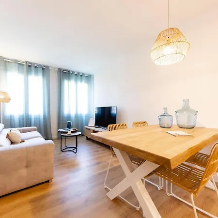 Apartment Bravissimo Gerio, 2-bedroom Girona